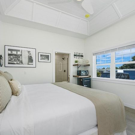 Casey Key Resorts - Beachfront Нокомис Экстерьер фото